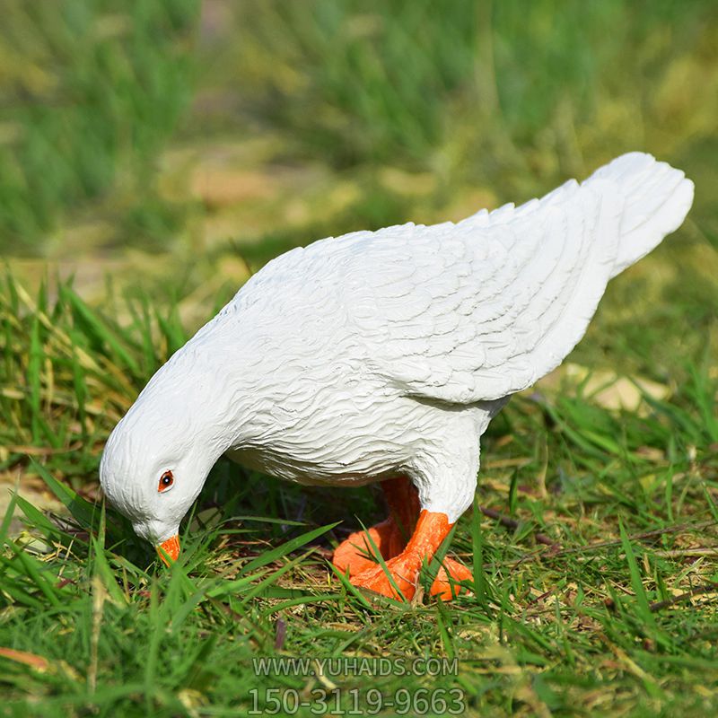 公園戶(hù)外景區創(chuàng  )意玻璃鋼仿真覓食鴿子雕塑