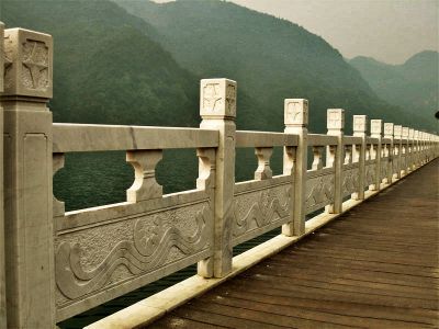 旅游景點(diǎn)湖邊花崗巖防護(hù)欄桿雕塑