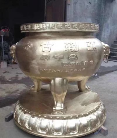 寺廟庭院不銹鋼噴漆創(chuàng  )意鼎雕塑