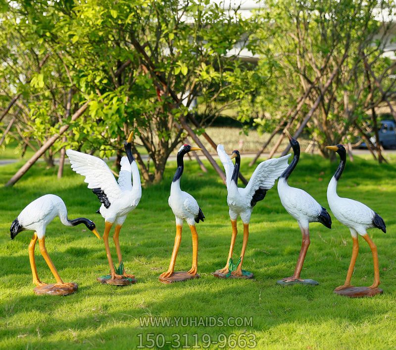 公園玻璃鋼彩繪創(chuàng)意鶴雕塑