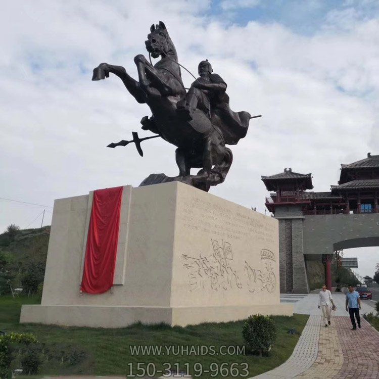 玻璃鋼仿銅戶(hù)外園林景觀(guān)大型將士騎馬的人物景觀(guān)雕塑