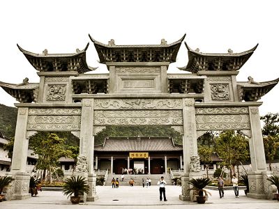 園林景區阿育王寺廟仿古建筑斗拱石雕牌坊