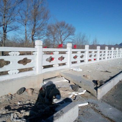 大理石砂石花崗巖石雕鏤空創(chuàng  )意戶(hù)外河道馬路護欄圍欄雕塑