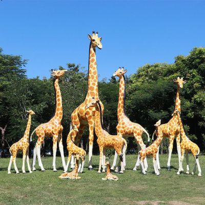 游樂場動物園大型園林草坪動物景觀長頸鹿擺件