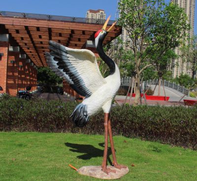 玻璃鋼彩繪創(chuàng)意公園景區(qū)丹頂鶴雕塑