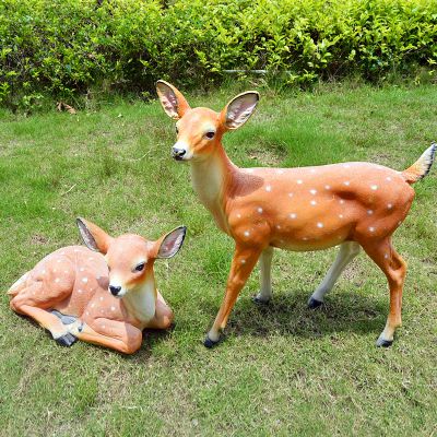 公園草坪創(chuàng)意玻璃鋼彩繪仿真動物鹿雕塑