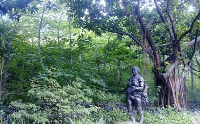 公園西方不銹鋼仿銅人物景觀(guān)女孩雕塑