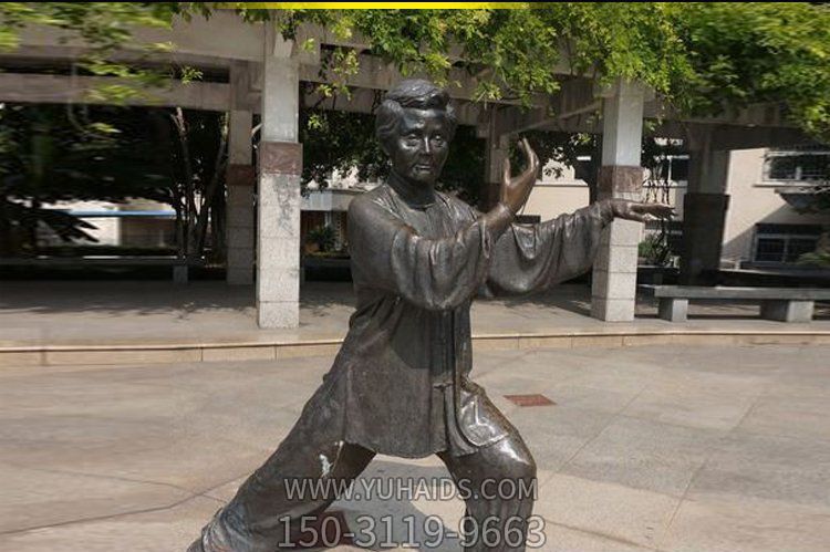 公園景觀(guān)打太極的老太太玻璃鋼仿銅擺件雕塑