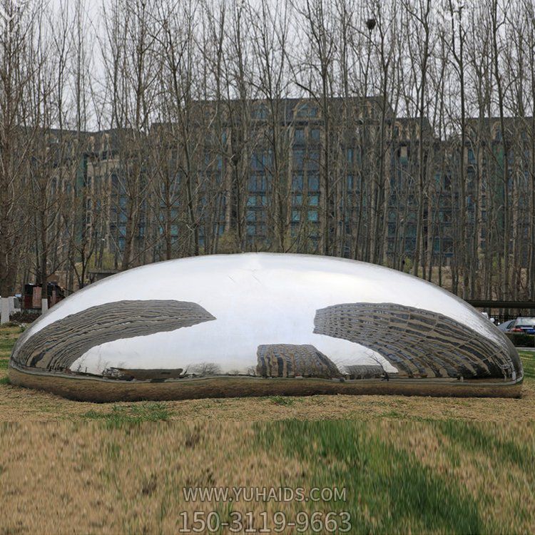 公園草地擺放不銹鋼鏡面鵝卵石景觀(guān)擺件雕塑