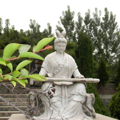 戶(hù)外景區公園一位彈琴的古代女子石雕琴雕塑