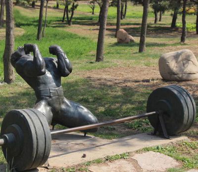 廣場公園舉重運(yùn)動(dòng)員玻璃鋼仿銅雕塑